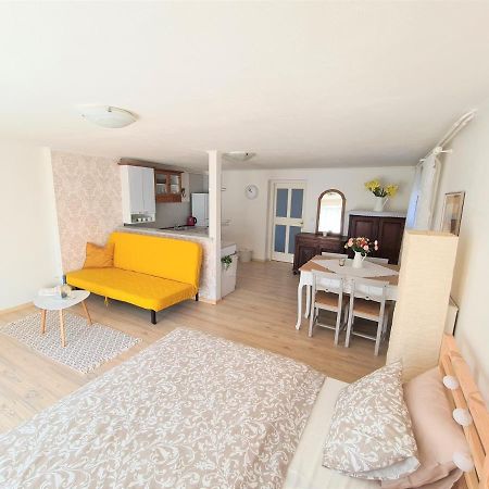 Apartman Prace Apartment ภายนอก รูปภาพ